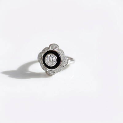 Bague Art Déco diamants et onyx