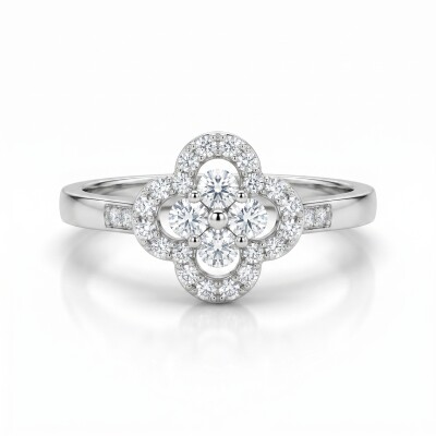 Bague or blanc forme trèfle diamants
