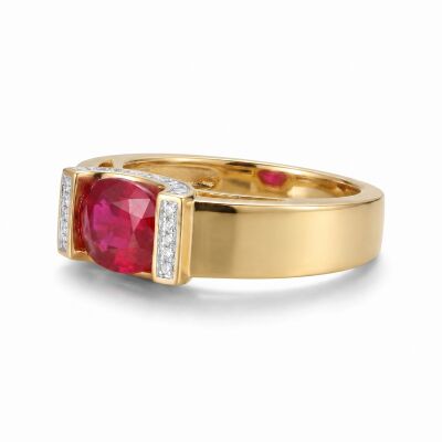 Bague or jaune, rubis et diamants