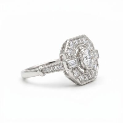 Bague or blanc, diamant et pans coupés