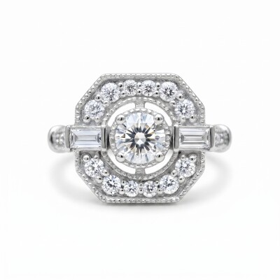 Bague or blanc, diamant et pans coupés