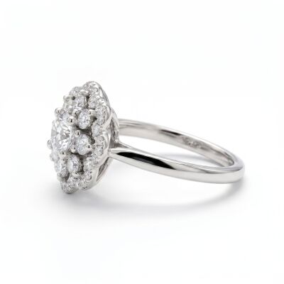 Bague or blanc diamant brillant et entourage diamants