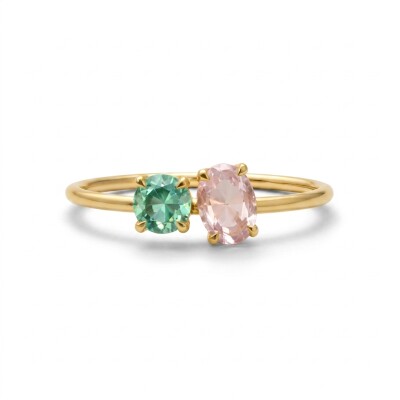 Bague or jaune, saphirs vert et rose pale