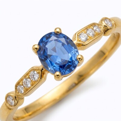 Bague or jaune, saphir et diamants