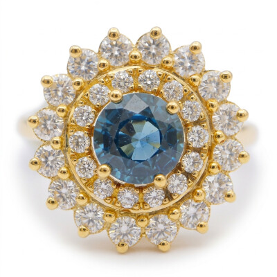 Bague or jaune saphir, double entourage diamants