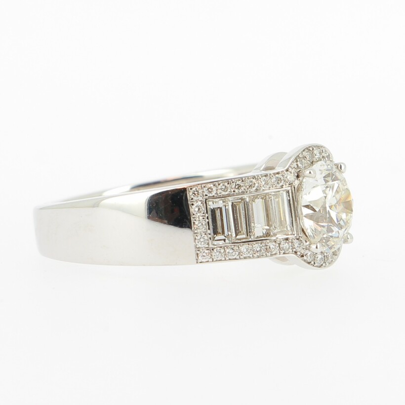 White Gold and Diamonds ring