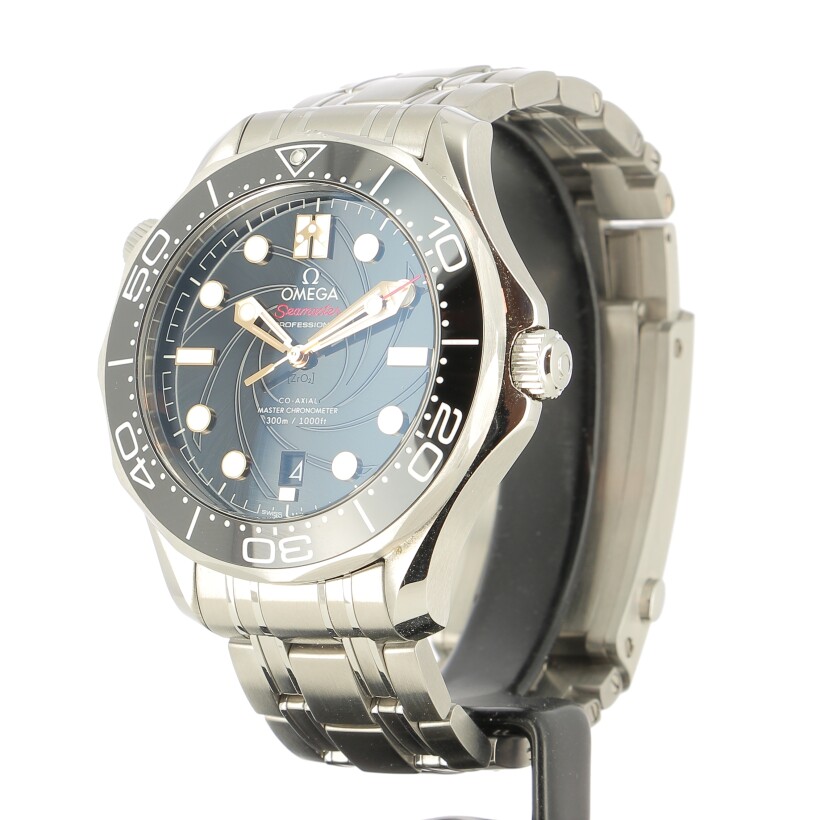 Montre OMEGA Seamaster Diver 300M  Master Chronometer 42 mm "James Bond" Edition limitée