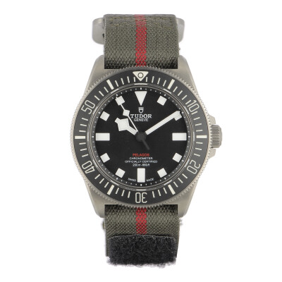 TUDOR Pelagos FXD watch, unidirectional rotating bezel, matt black dial