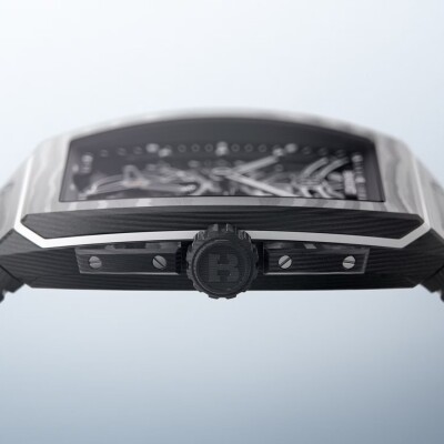 Montre Bianchet Ultrafino Tonneau Carbon Skeleton White