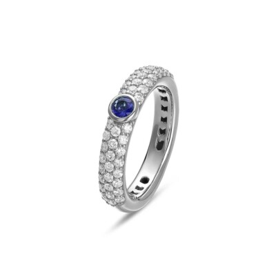 Bague Noblesse Oblige en or gris, avec saphir bleu et diamants