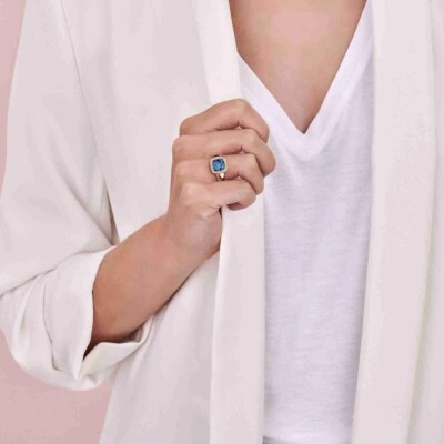 Bague Milano Tre en or rose, Topaze Bleue et diamant