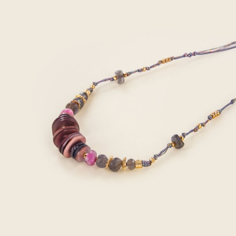 Le collier chocker Rosekafé Labradorite tourmaline coquillage