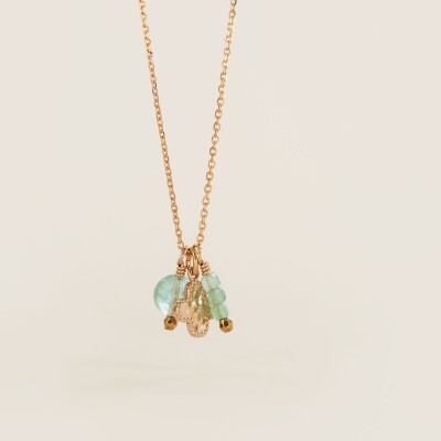 le collier pendentif trèfle et pierres naturelles Pumba