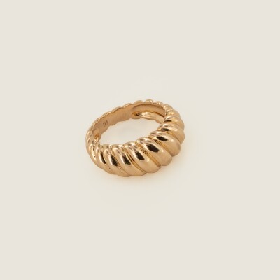 La bague plaqué or Isis