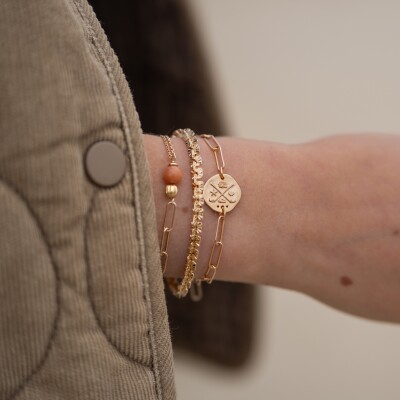 Le bracelet plaqué or Solenge
