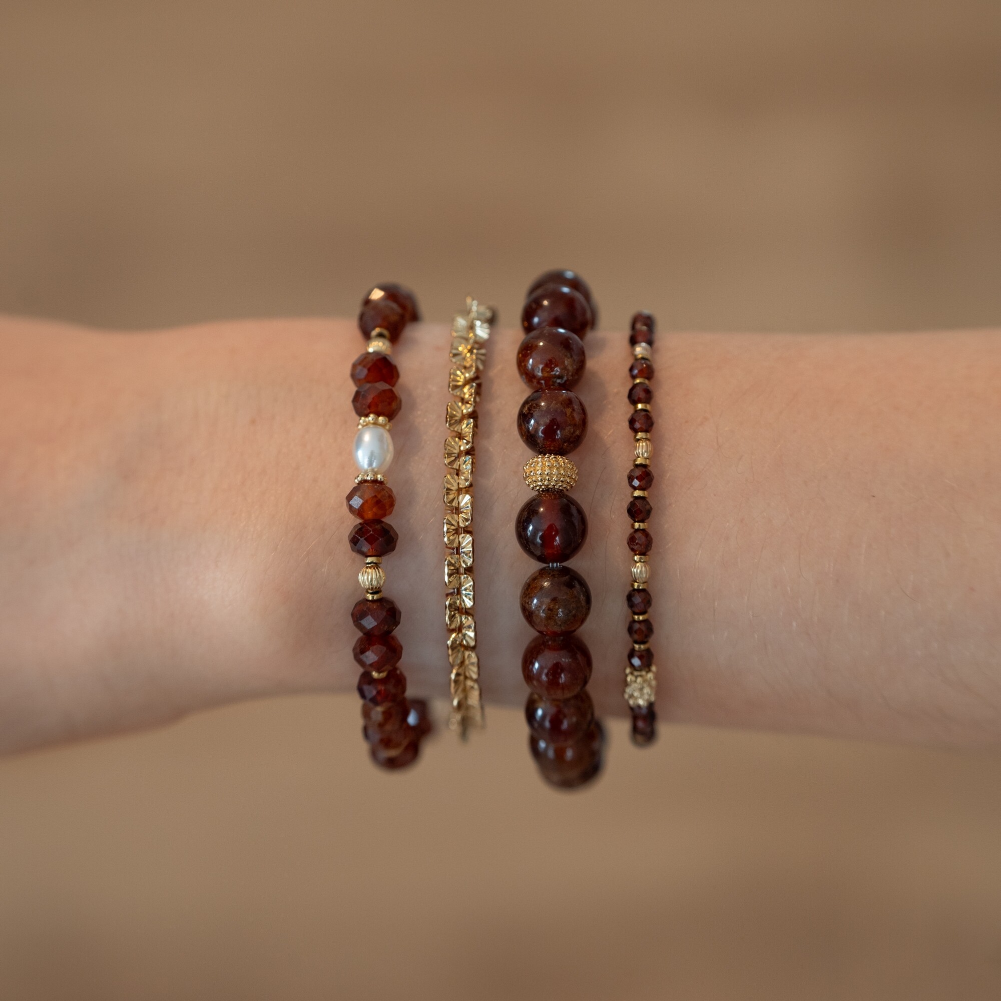 Le bracelet en pierres naturelles Clarence brun