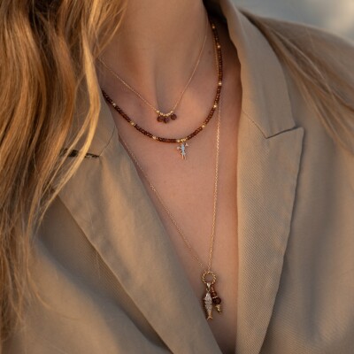 Le collier en pierres naturelles Plume marron