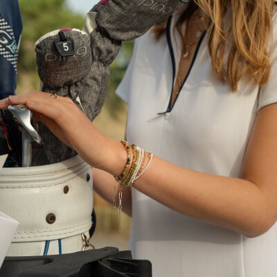 Le bracelet en plaqué or et grenat Rosamond