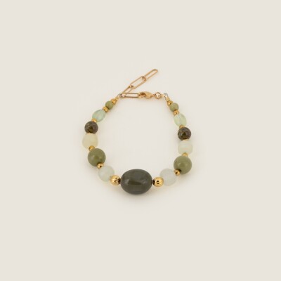Le bracelet en pierres naturelles et plaqué or Léona