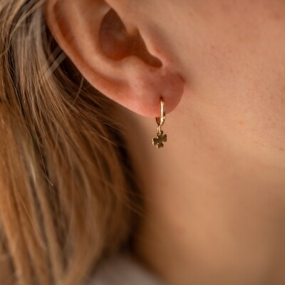Les boucles d'oreilles trèfle en plaqué or Lucky