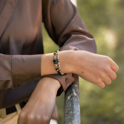 Le bracelet en pierres marron et plaqué or Diosa