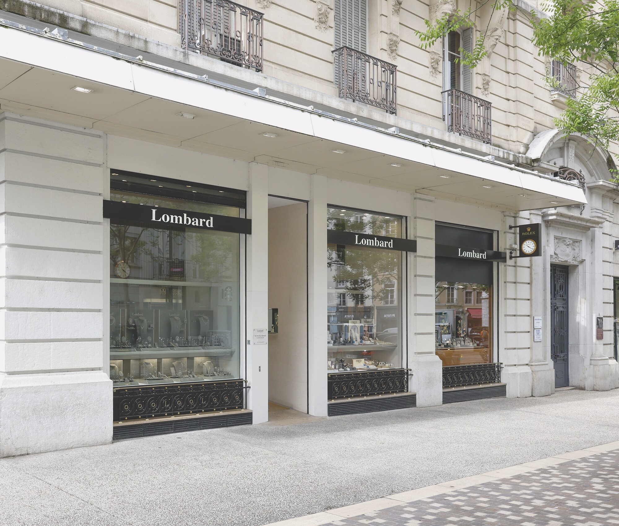 Lombard vitrine