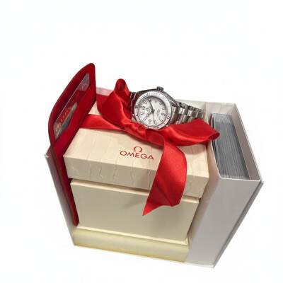 OMEGA Seamaster Planet Ocean