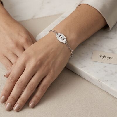 Dinh Van Menottes Diamants