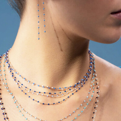 Collier Gigi Clozeau Classique en or blanc et résine bleu saphir, 42cm