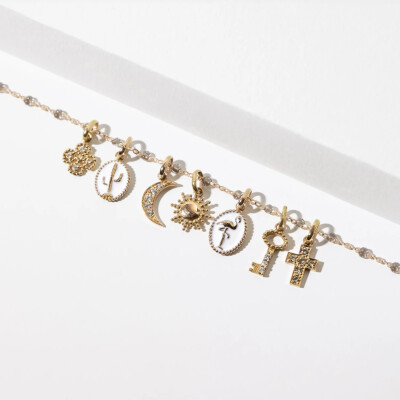 Pendentif Gigi Clozeau Croix en or rose et diamants