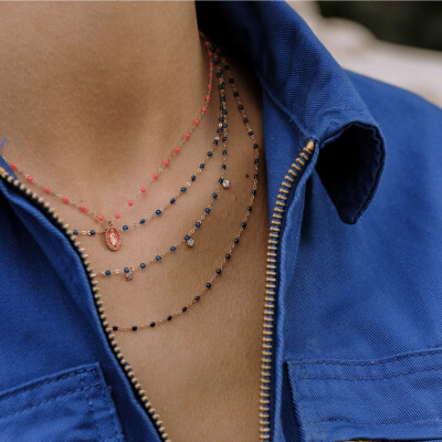 Collier Gigi Clozeau Classique en or rose et résine bleu nuit, 42cm
