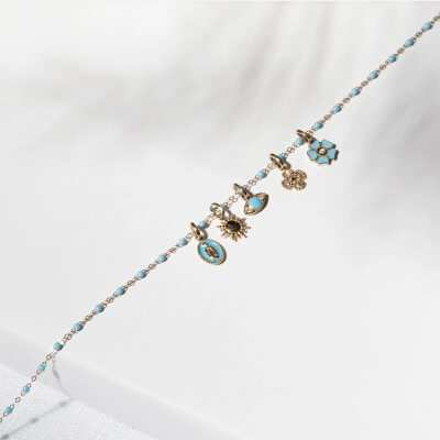 Pendentif Gigi Clozeau Trèfle en or rose et diamants