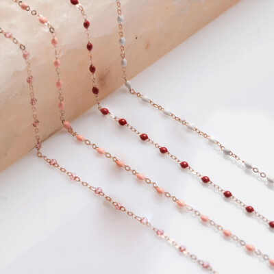 Collier Gigi Clozeau Classique en or rose et résine saumon, 42cm