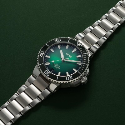 Montre Oris Aquis Date Calibre 400 01 400 7769 4157-07 8 22 09PEB