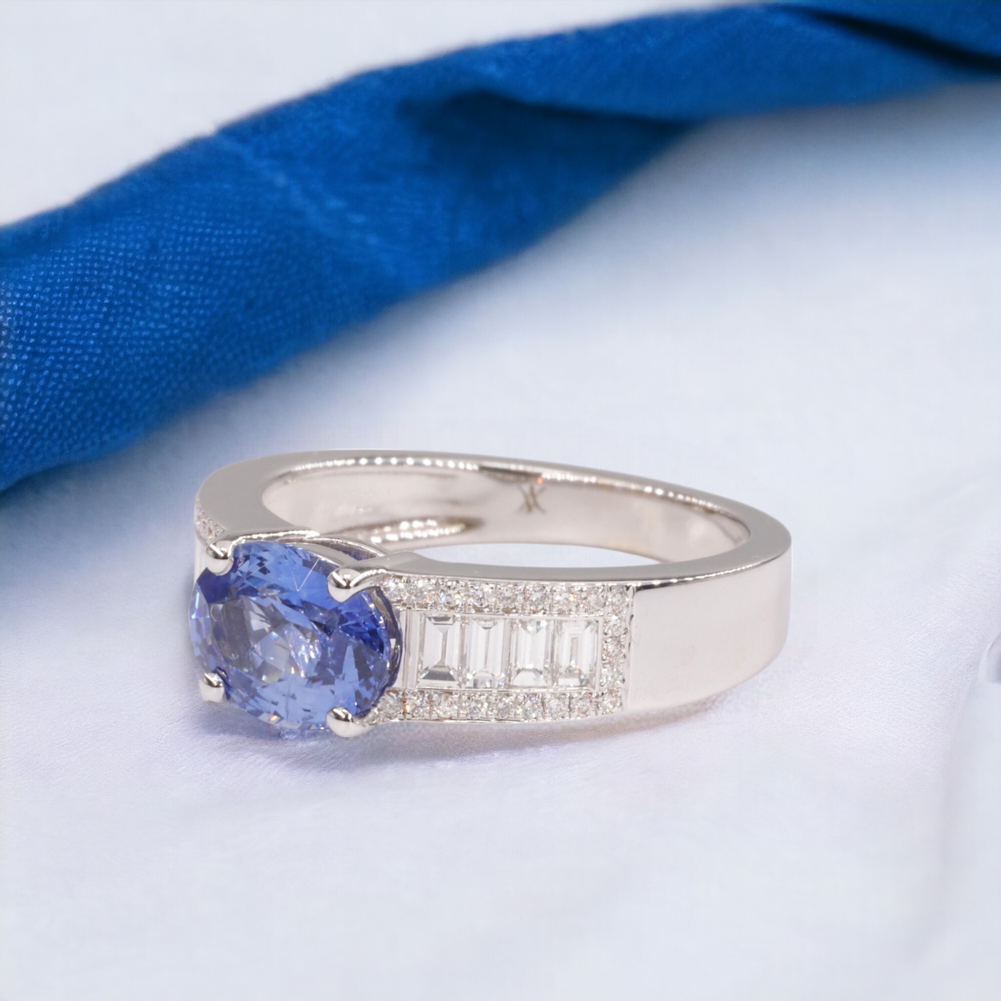 Bague Solitaire Or Jaune 14k Avec Saphir Ovale Bleu - Taille 7.5 Vintage