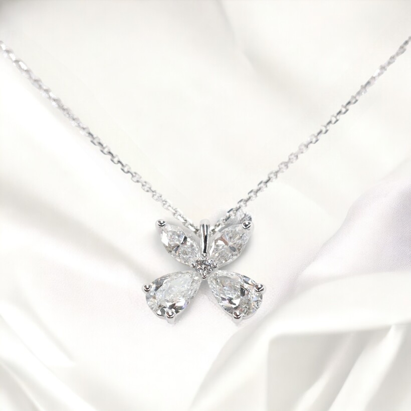 Collier Longinus pendentif "Trèfle" Or blanc et Diamants