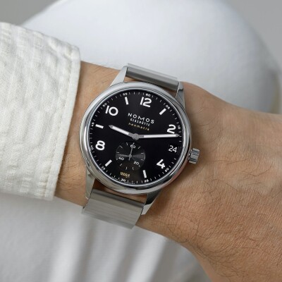 Montre Nomos Club Sport neomatik 42mm date black