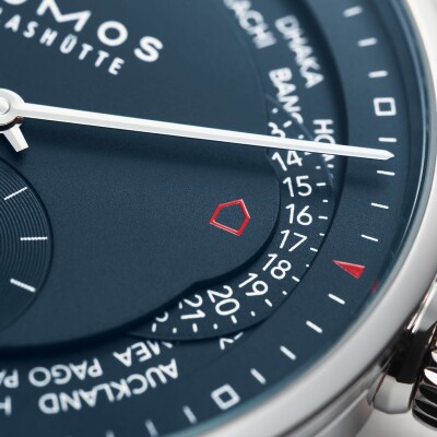 Montre Nomos Zürich Temps Universel Bleu Nuit