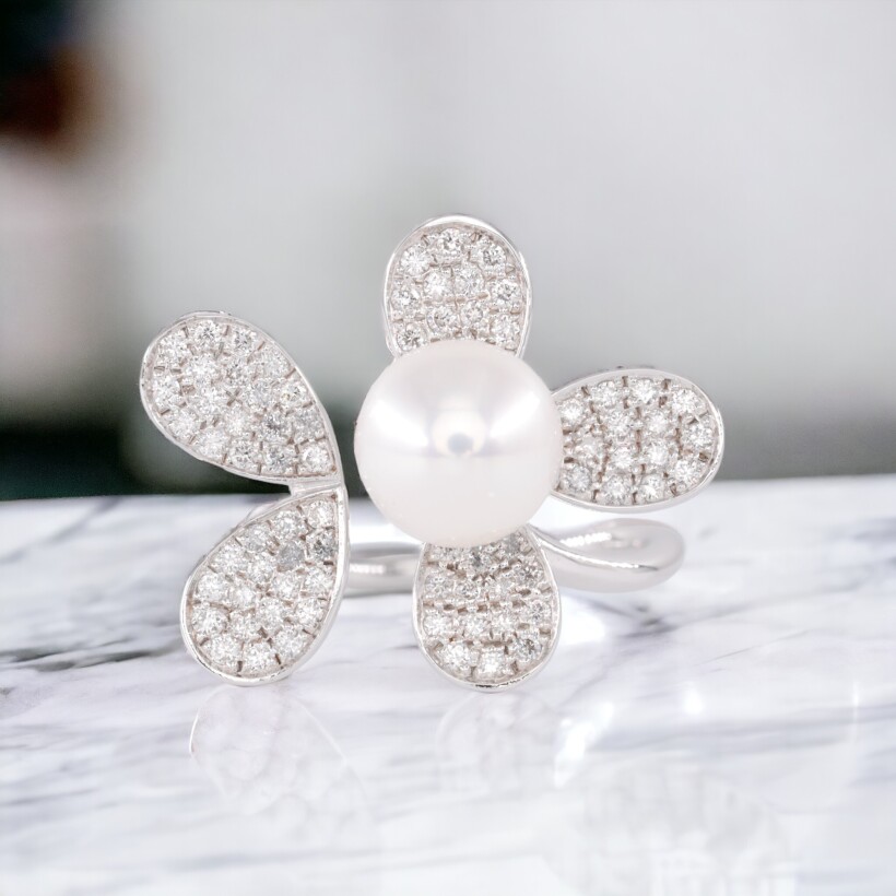 Bague "Daisy" Or Blanc Perle Eau Douce Blanche & Pavage Diamants