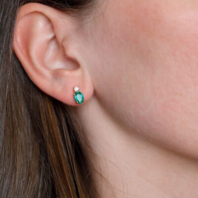 Puces d'oreilles or jaune, émeraudes & diamants