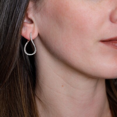 Créoles bulles pavées de diamants en forme de huit