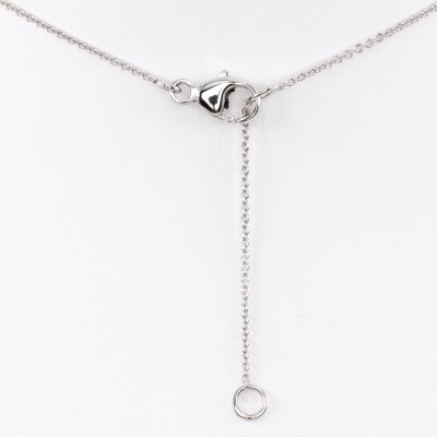 Pendentif sur chaine solitaire or blanc, diamant taille brillant 0.40ct serti clos