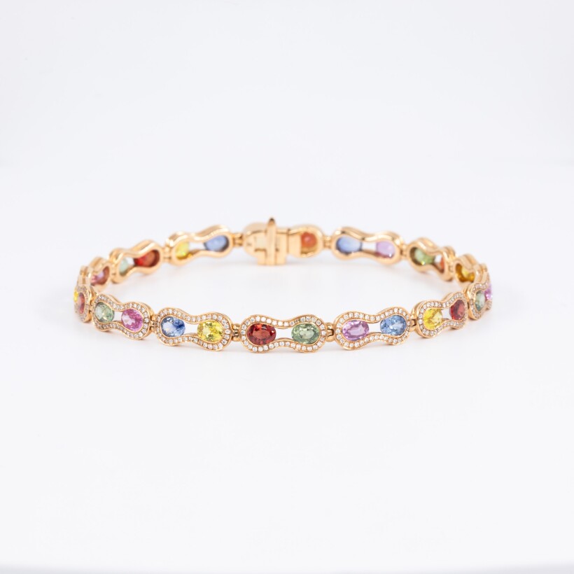 Bracelet en or rose serti de saphirs multicolores motif infini pavé de diamants