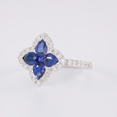 Bague Fleur de Monogram en or blanc, saphirs et diamants