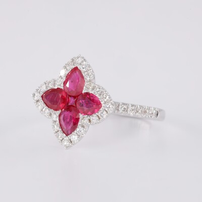 Bague Louis XV or blanc, rubis & diamants