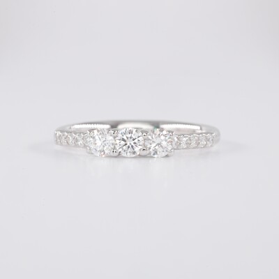 Bague or blanc trilogie diamants