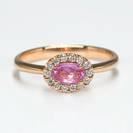 Bague en or rose saphir oval rose et diamants