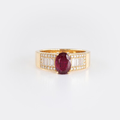 Bague 1930 or jaune, rubis & diamants