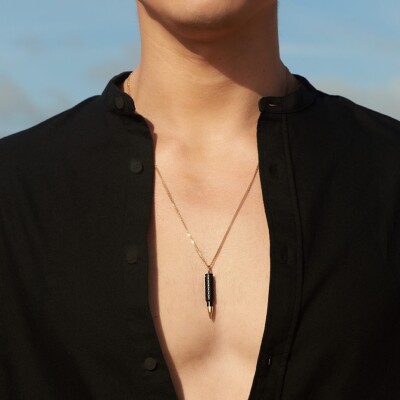 Pendentif Akillis sur chaîne Fatal Attraction en titane dlc noir pointe en or rose