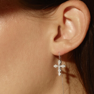 Mono Boucle d'oreille pendante Akillis croix Python en or blanc pavée de diamants